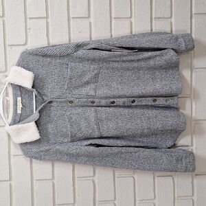 Gray Light  Fleece Button-Up Shirt with White Sherpa Collar. Size 1X NWT